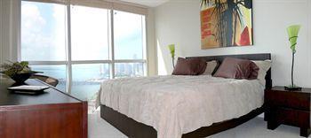Opera Suites And Marina Дорел Экстерьер фото
